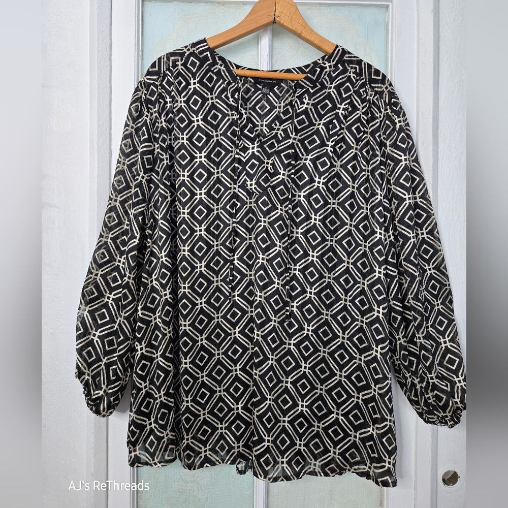 Tamara H Black & White Geometric Print Blouse Women’s Plus 1X